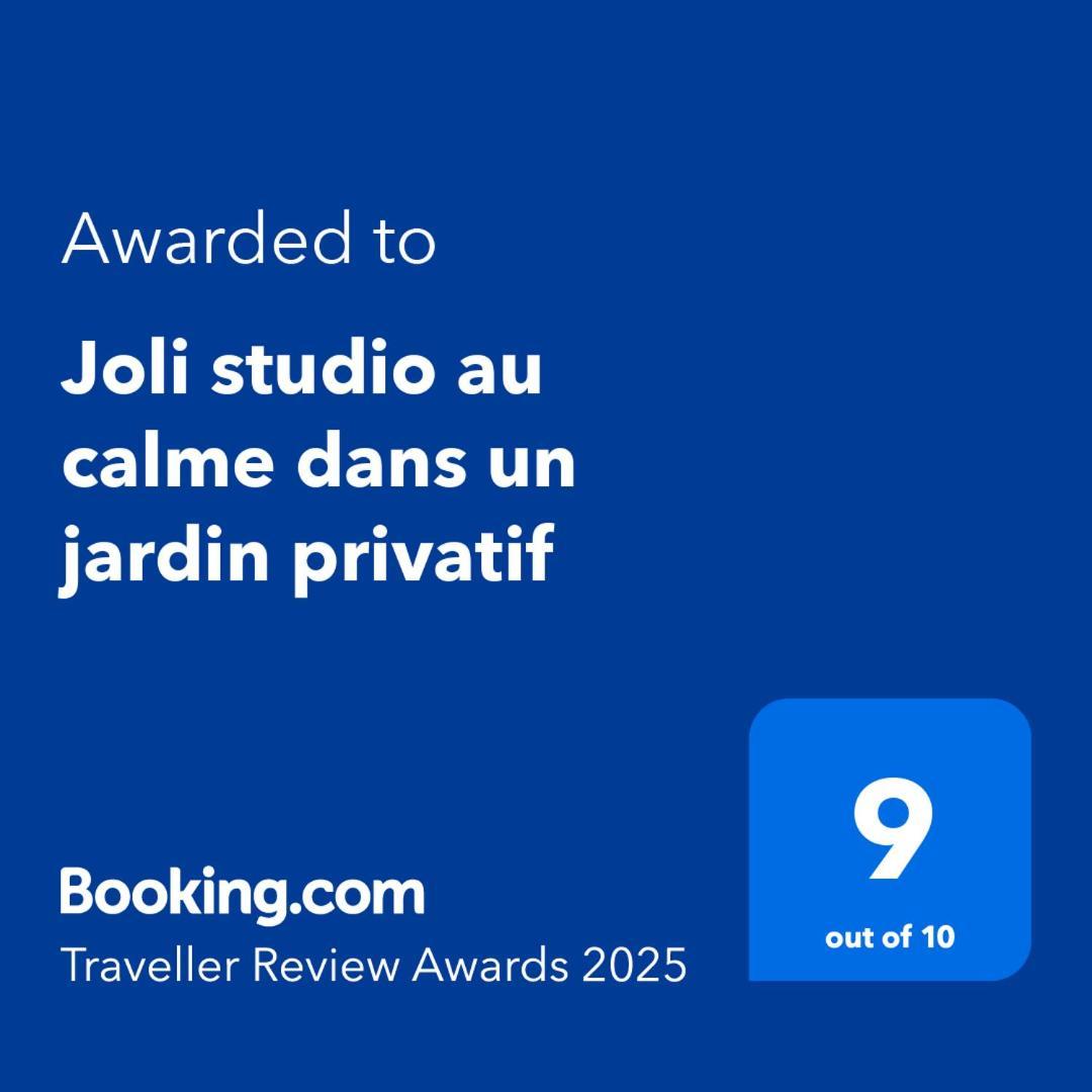 Joli Studio Au Calme Dans Un Jardin Privatif ウイストルアム エクステリア 写真